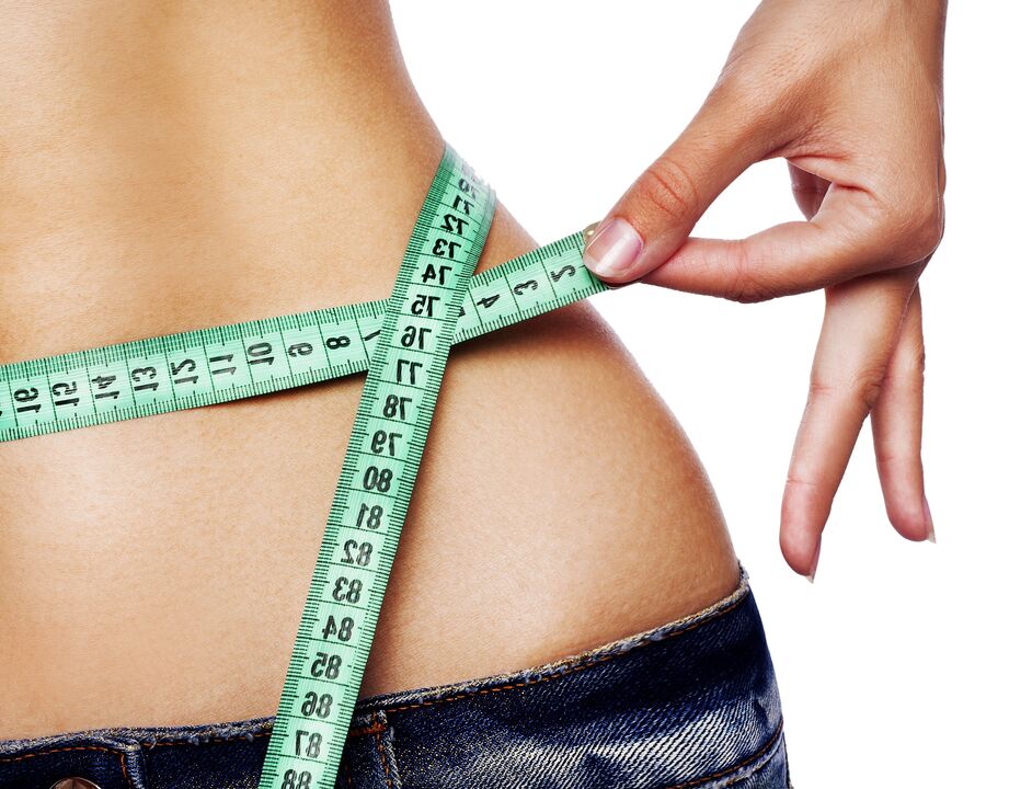 Ketozom se pokreće proces prerade masti i osoba počinje gubiti višak kilograma.